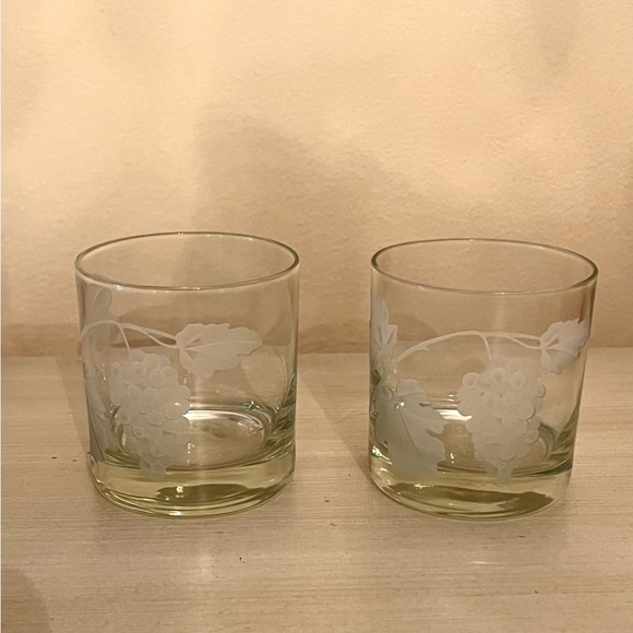 Vintage Etched Grape Vines Wine And Cocktail Glasses Set of 6 - Picture 7 of 12